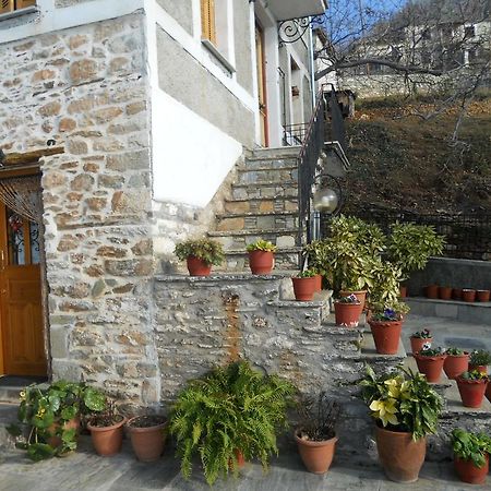 Sarafis Guesthouse Agios Lavrentios Екстер'єр фото