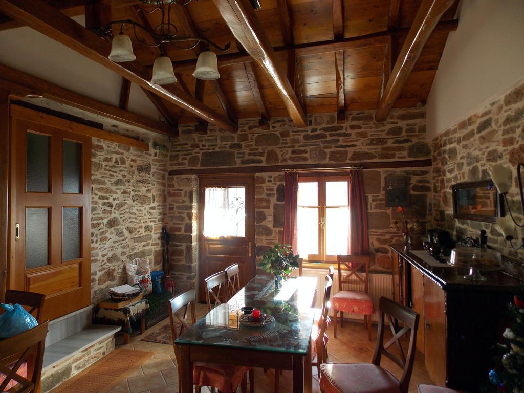 Sarafis Guesthouse Agios Lavrentios Екстер'єр фото