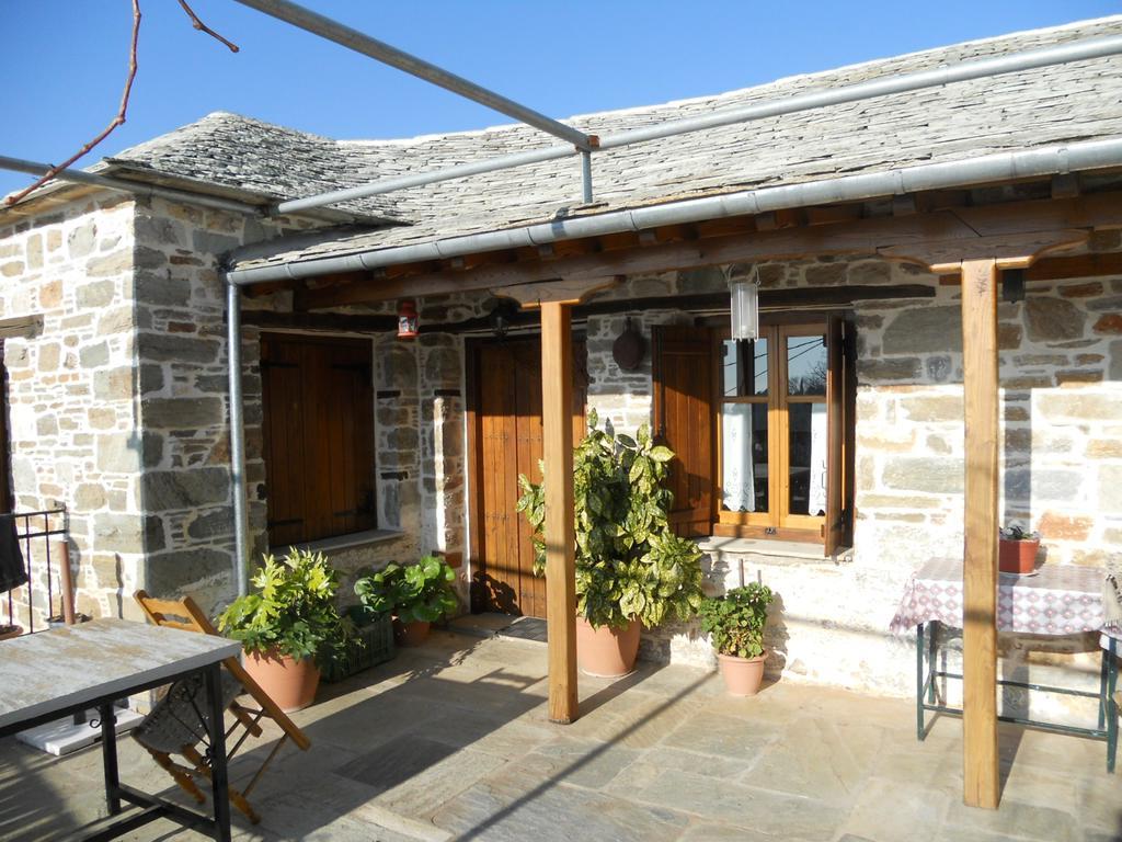 Sarafis Guesthouse Agios Lavrentios Екстер'єр фото